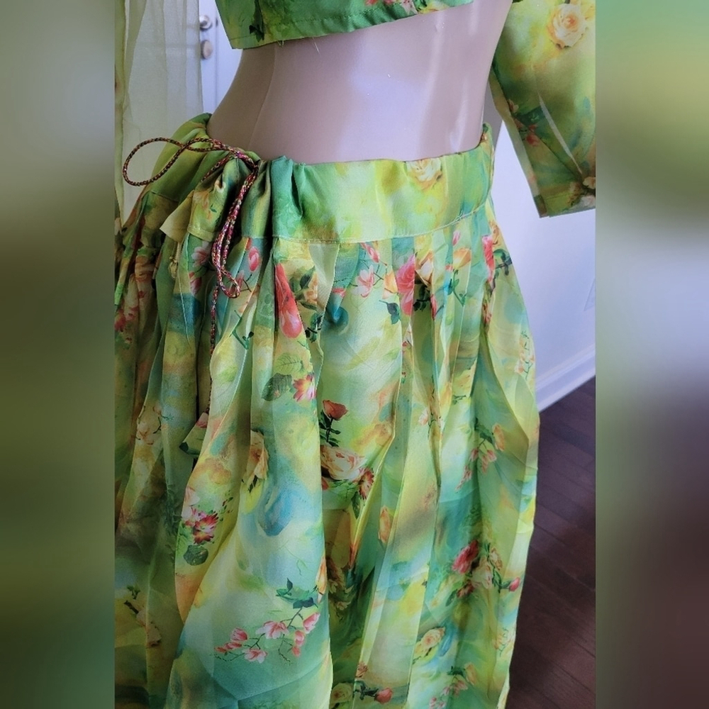 Beautiful Silk Floral Green Lehenga Choli - Picture 9 of 10